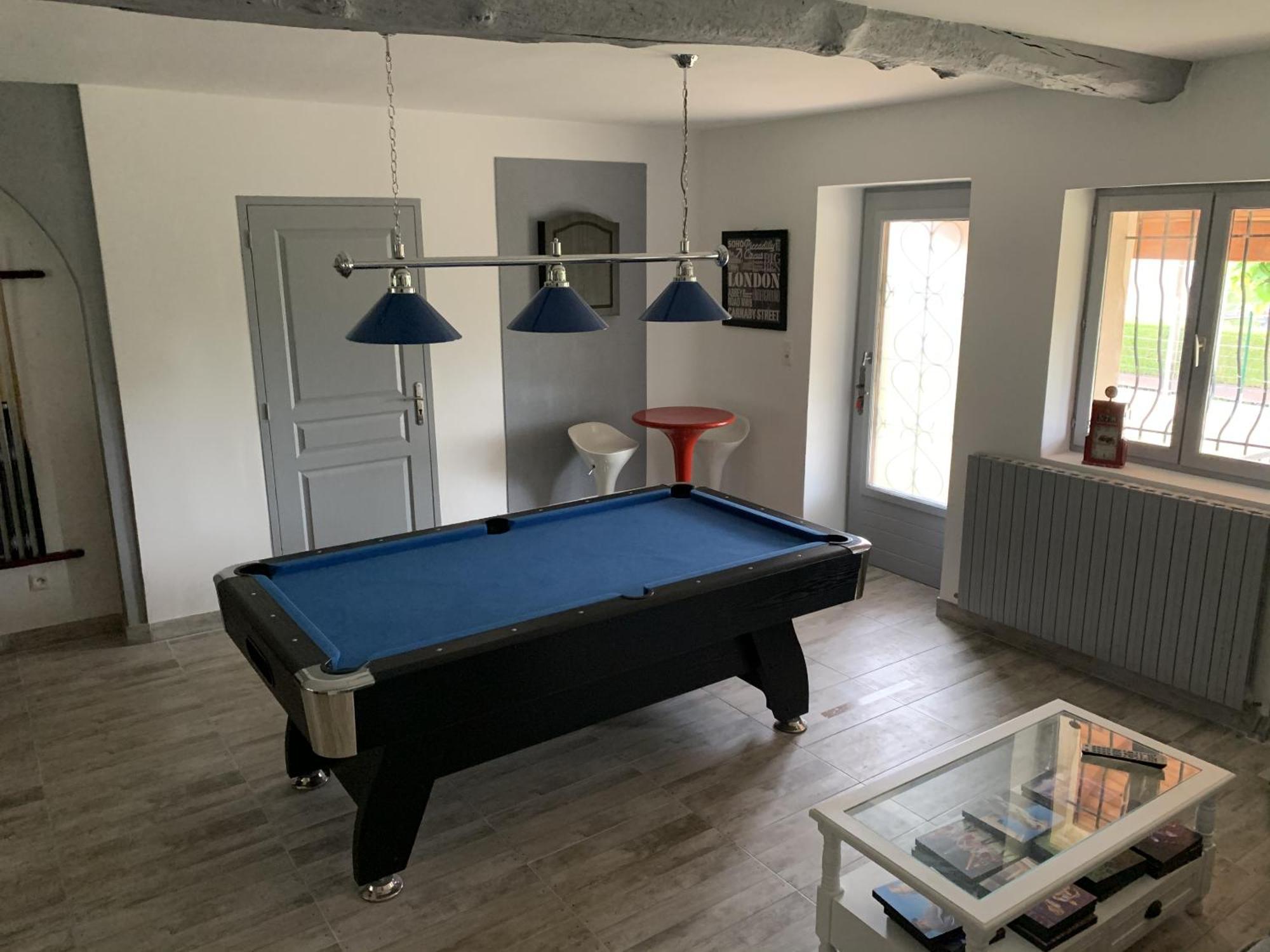 Maison Piscine Et Jacuzzi Saint-Germain-des-Fosses Eksteriør billede